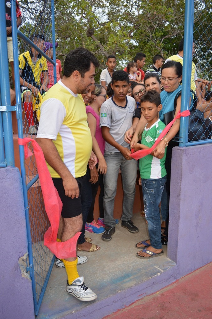 Escola da zona rural recebe uma Quadra de Esporte.  - Imagem 6
