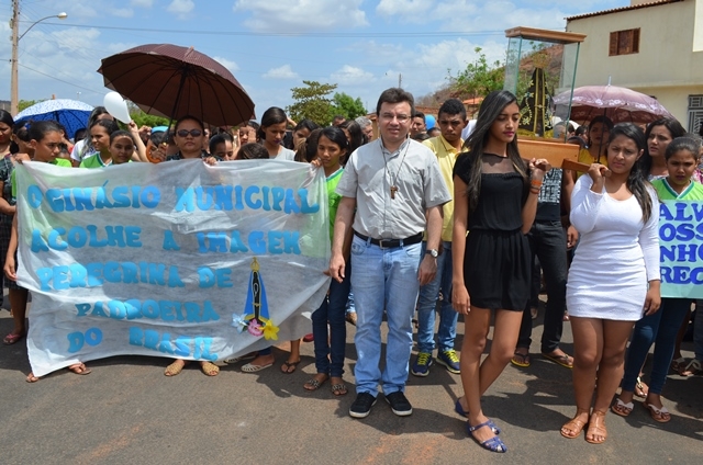 Comunidade católica acolhe a imagem de Nossa Senhora Aparecida. - Imagem 11