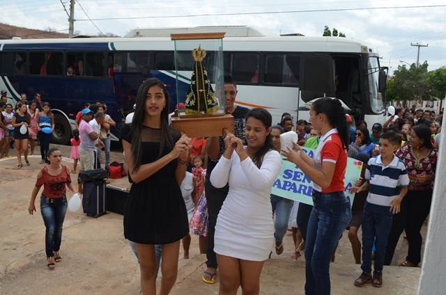 Comunidade católica acolhe a imagem de Nossa Senhora Aparecida. - Imagem 3