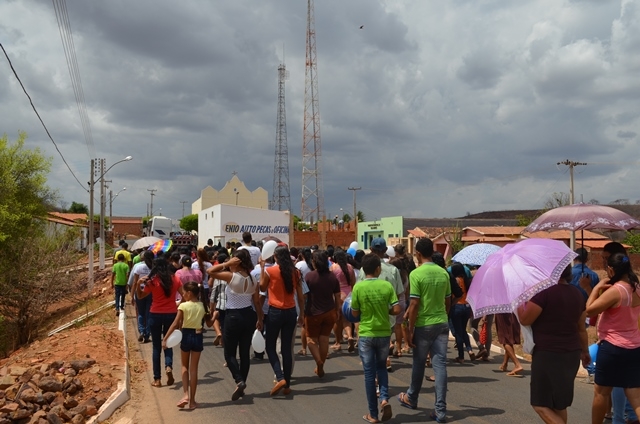 Comunidade católica acolhe a imagem de Nossa Senhora Aparecida. - Imagem 14