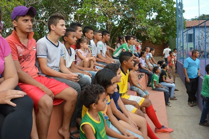 Escola da zona rural recebe uma Quadra de Esporte.  - Imagem 13