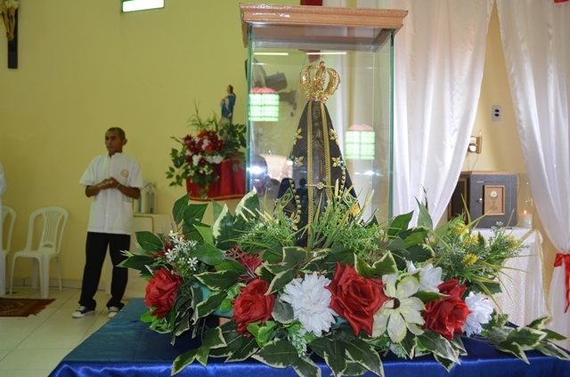 Comunidade católica acolhe a imagem de Nossa Senhora Aparecida. - Imagem 25