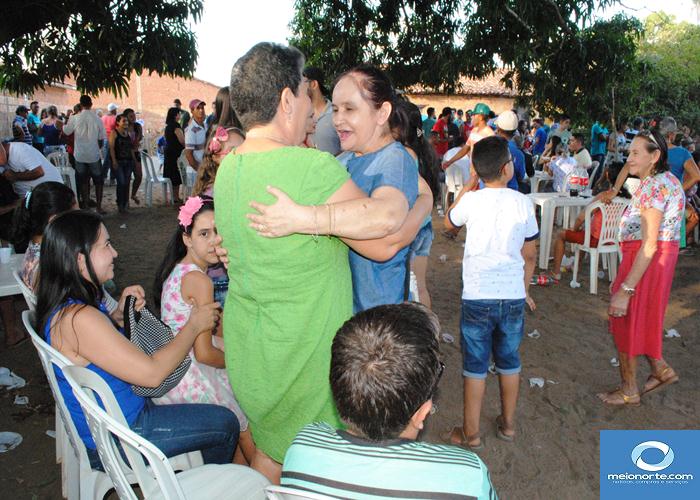 Vereador Fabiano Oliveira dá festa para amigos e correligionários  - Imagem 39