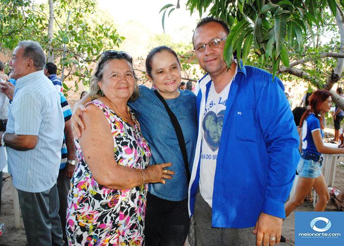 Vereador Fabiano Oliveira dá festa para amigos e correligionários  - Imagem 31