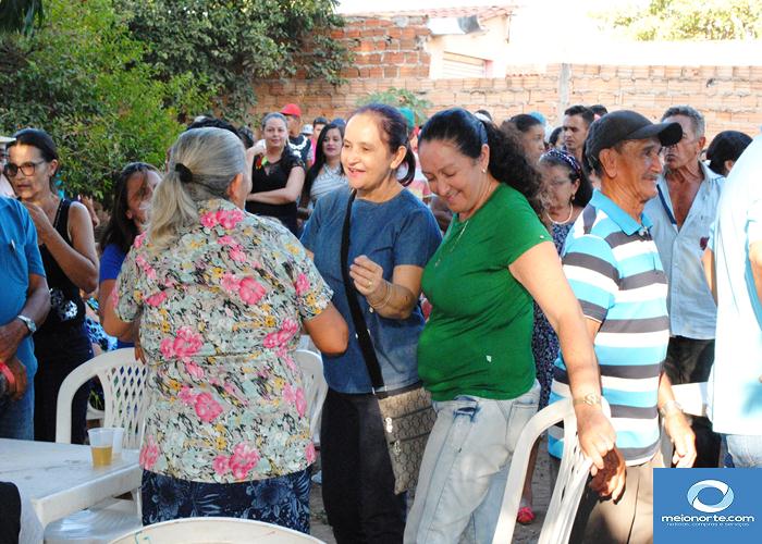 Vereador Fabiano Oliveira dá festa para amigos e correligionários  - Imagem 16