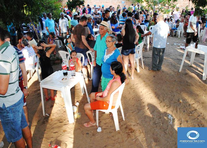 Vereador Fabiano Oliveira dá festa para amigos e correligionários  - Imagem 11