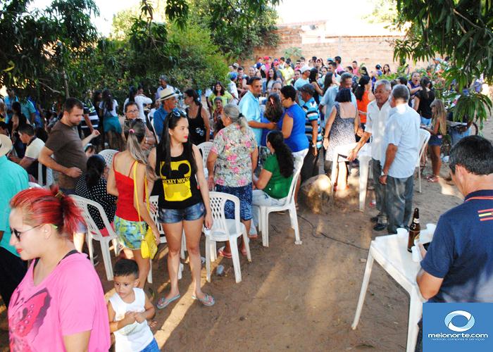 Vereador Fabiano Oliveira dá festa para amigos e correligionários  - Imagem 13