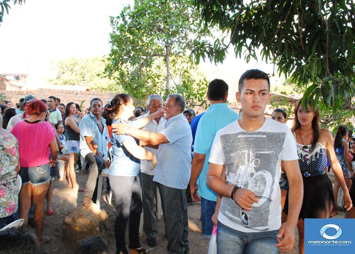 Vereador Fabiano Oliveira dá festa para amigos e correligionários  - Imagem 25