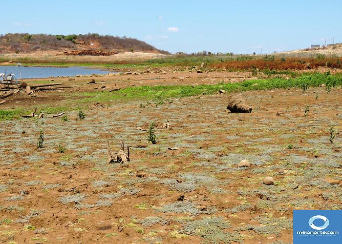 Açude quase seco, população terá que importar água? - Imagem 9