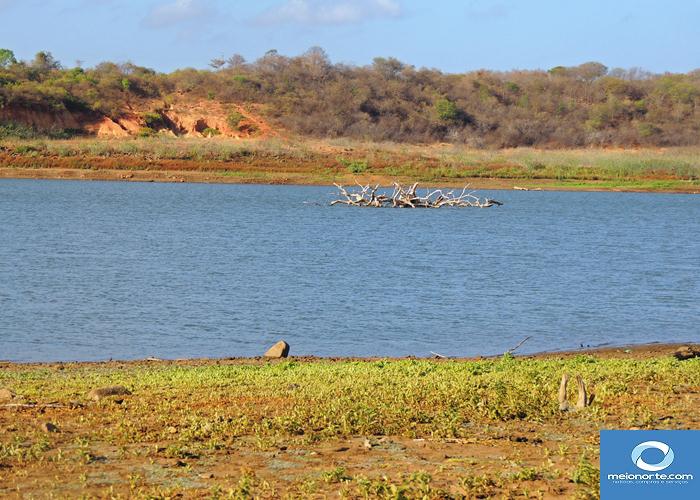 Açude Joana quase seco, população poderá recorrer ao Caldeirão      - Imagem 10