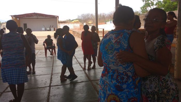 CRAS proporciona dia de lazer para idosos no Club Amarelinho - Imagem 20