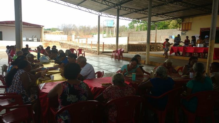 CRAS proporciona dia de lazer para idosos no Club Amarelinho - Imagem 10