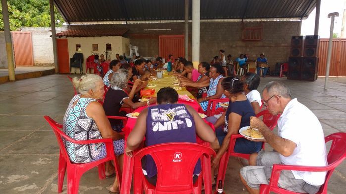 CRAS proporciona dia de lazer para idosos no Club Amarelinho - Imagem 13