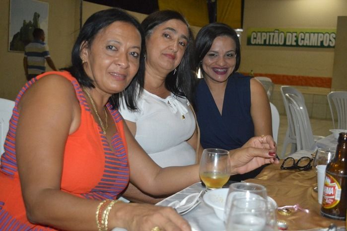 Médica Cubana recebe homenagem de amigas. - Imagem 71