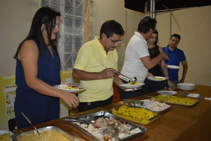 Médica Cubana recebe homenagem de amigas. - Imagem 60