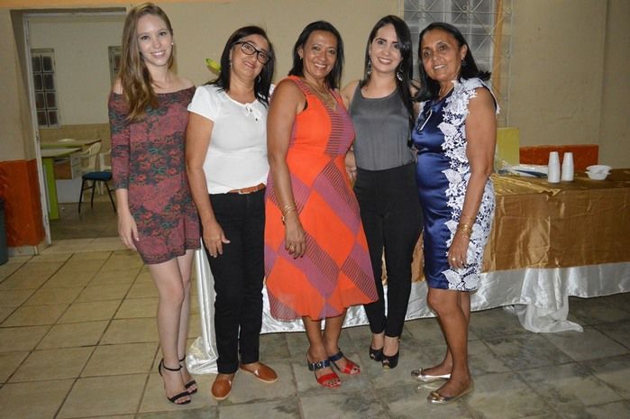 Médica Cubana recebe homenagem de amigas. - Imagem 63
