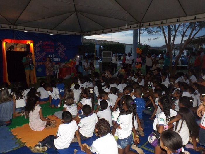 Criatividade, literatura e intervenções artísticas marcam a IV FLOR - Imagem 14