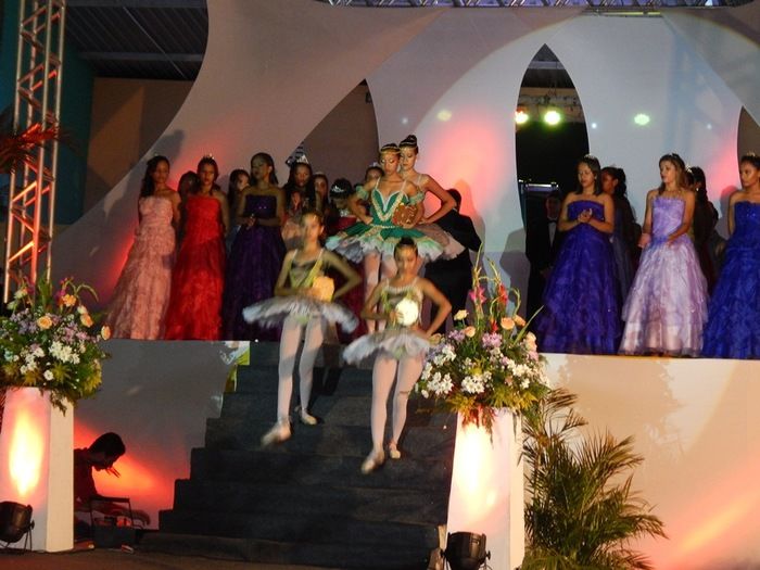 Prefeitura realiza com sucesso a VIII edição Baile Debutantes. - Imagem 26