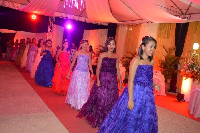 Prefeitura realiza com sucesso a VIII edição Baile Debutantes. - Imagem 8