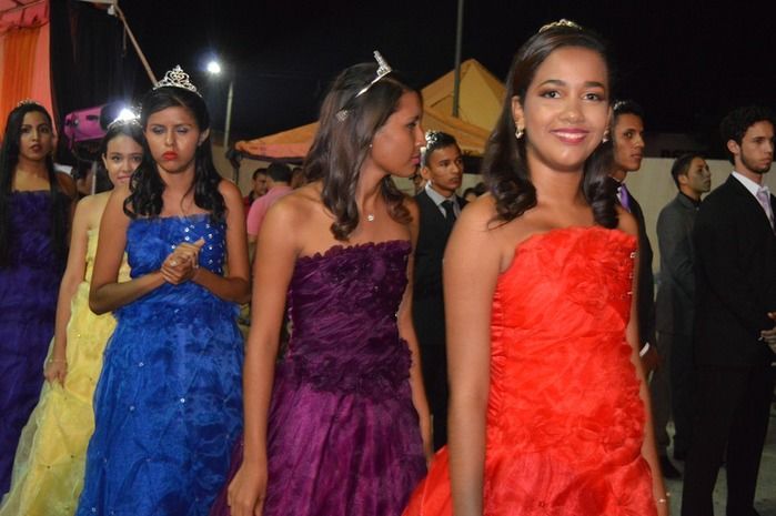 Prefeitura realiza com sucesso a VIII edição Baile Debutantes. - Imagem 13