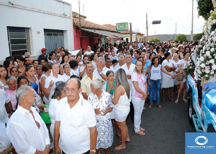 Procissão da festa da Imaculada Conceição reúne uma multidão - Imagem 10