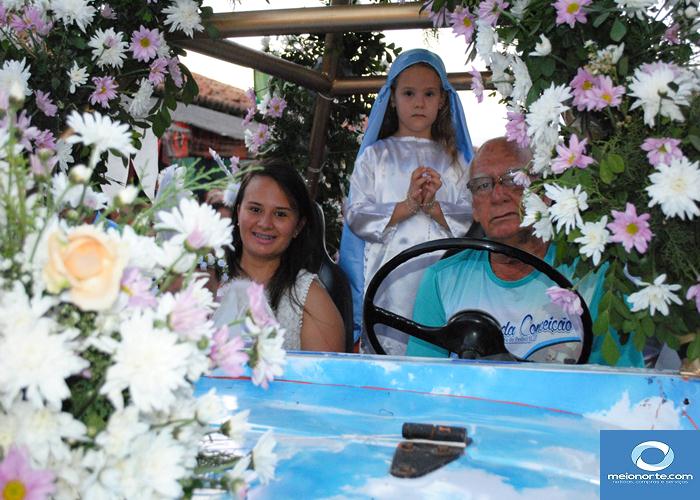 Procissão da festa da Imaculada Conceição reúne uma multidão - Imagem 11