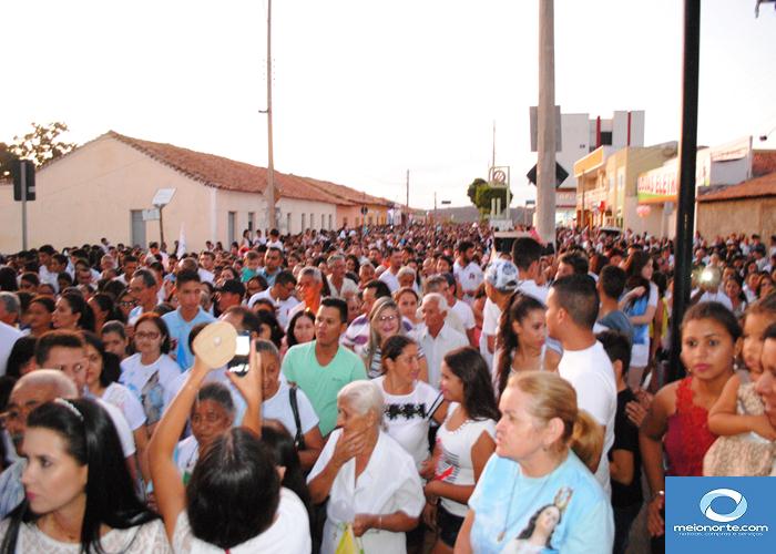 Procissão da festa da Imaculada Conceição reúne uma multidão - Imagem 24