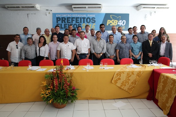Prefeito eleito de Santo Inácio participa de encontro do PSB - Imagem 5