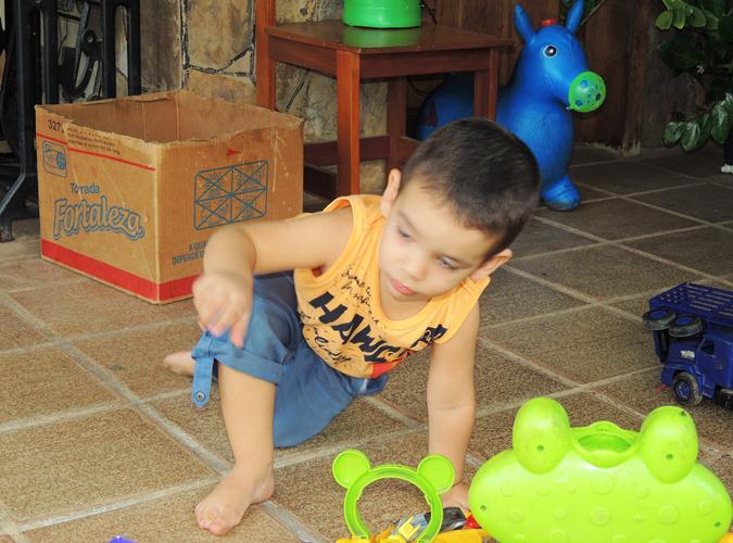 Luis Antônio: Registro do almoço após o batizado na casa dos avós  - Imagem 37