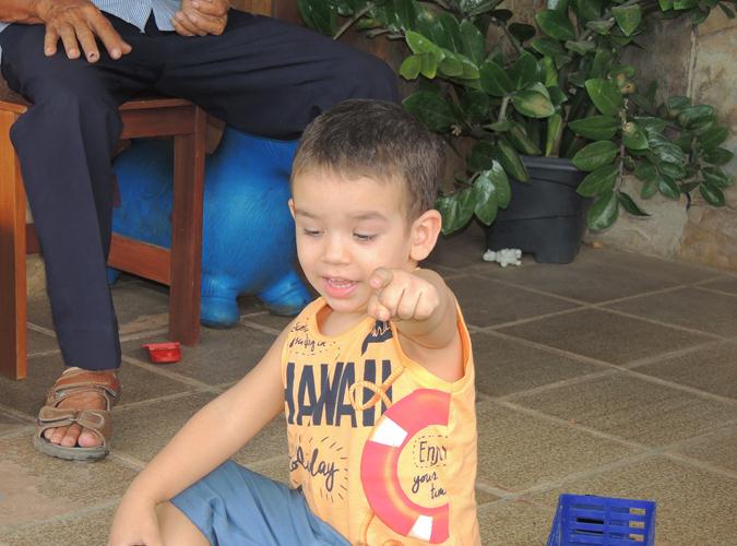 Luis Antônio: Registro do almoço após o batizado na casa dos avós  - Imagem 22