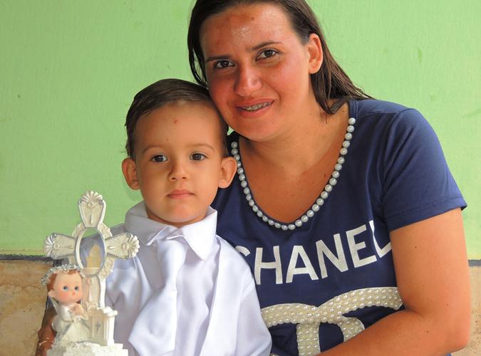 Luis Antônio: Registro do almoço após o batizado na casa dos avós  - Imagem 26