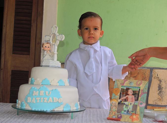 Luis Antônio: Registro do almoço após o batizado na casa dos avós  - Imagem 3