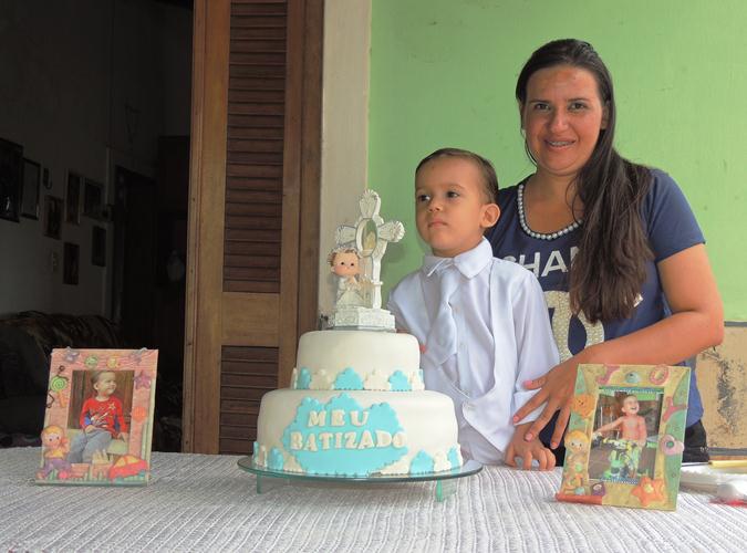 Luis Antônio: Registro do almoço após o batizado na casa dos avós  - Imagem 6