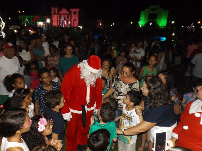 Festividades natalinas são oficialmente abertas em Oeiras - Imagem 19