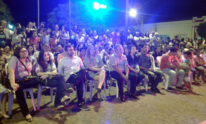 Festividades natalinas são oficialmente abertas em Oeiras - Imagem 12