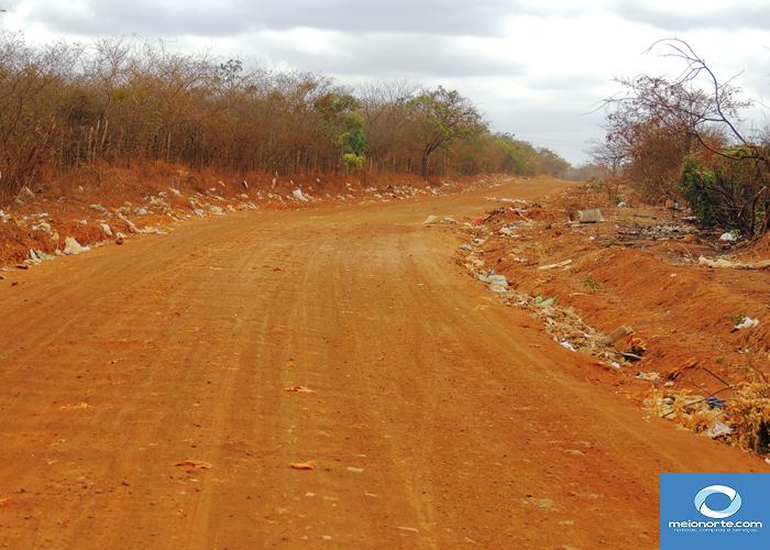 Fumaça tóxica do lixão prejudica saúde da população   - Imagem 6