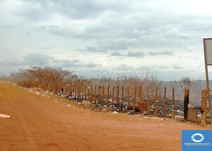 Fumaça tóxica do lixão prejudica saúde da população   - Imagem 29