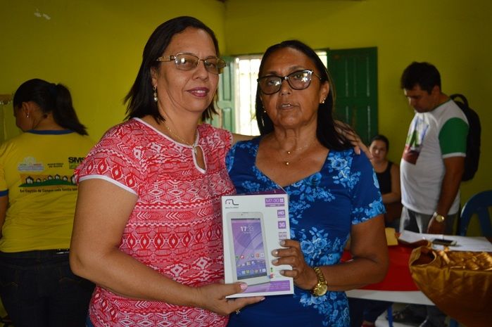 Agentes Comunitário de Saúde ganham Tabletes. - Imagem 11
