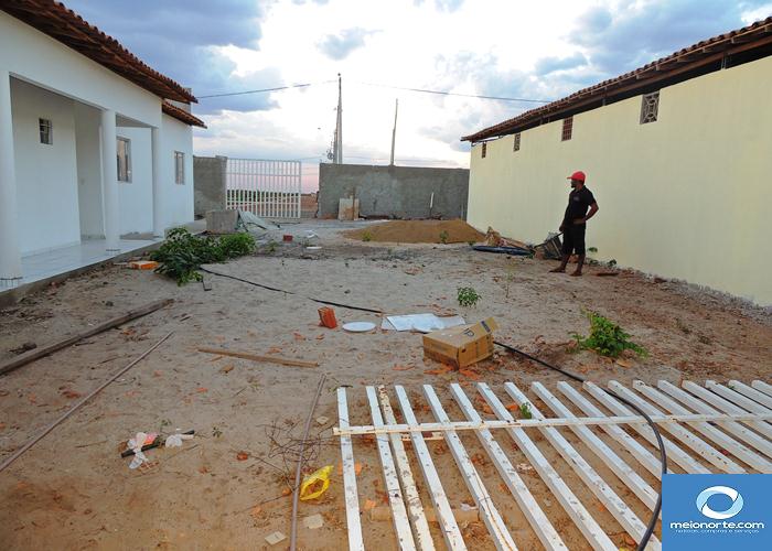 Aluga-se prédio para montagem de empresa e terreno murado - Imagem 29