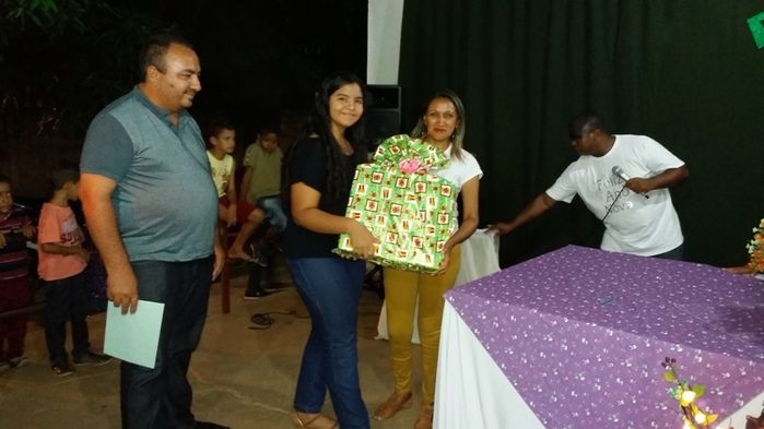 Escola Petrônio Portela premia os alunos destaques de 2016 - Imagem 1