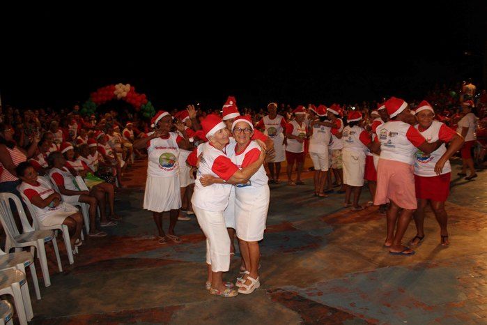 A Secretaria Municipal da Assistência Social realizou o Natal Feliz - Imagem 58