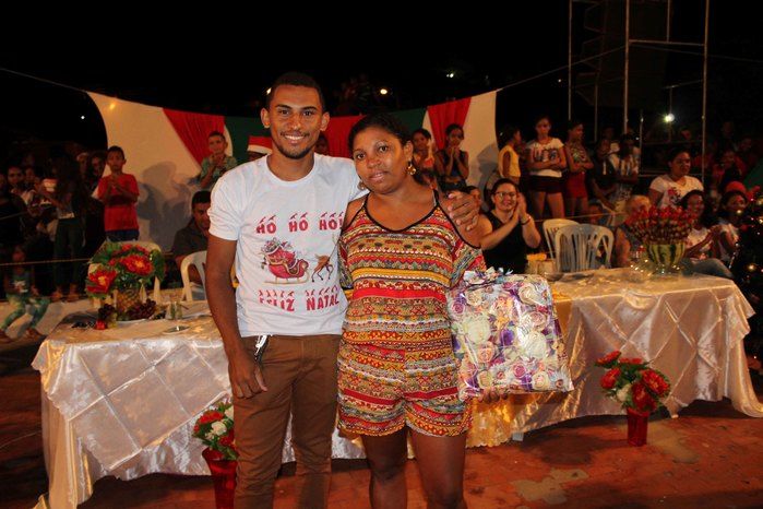 A Secretaria Municipal da Assistência Social realizou o Natal Feliz - Imagem 39