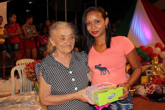 A Secretaria Municipal da Assistência Social realizou o Natal Feliz - Imagem 54