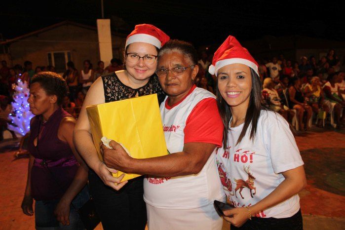 A Secretaria Municipal da Assistência Social realizou o Natal Feliz - Imagem 173