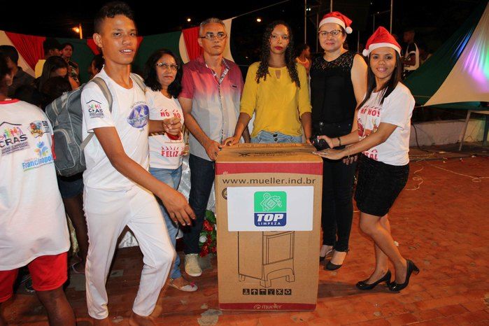 A Secretaria Municipal da Assistência Social realizou o Natal Feliz - Imagem 193