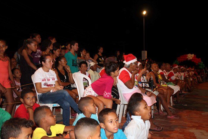 A Secretaria Municipal da Assistência Social realizou o Natal Feliz - Imagem 87