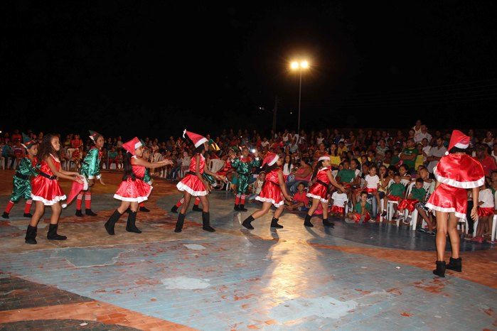 A Secretaria Municipal da Assistência Social realizou o Natal Feliz - Imagem 90