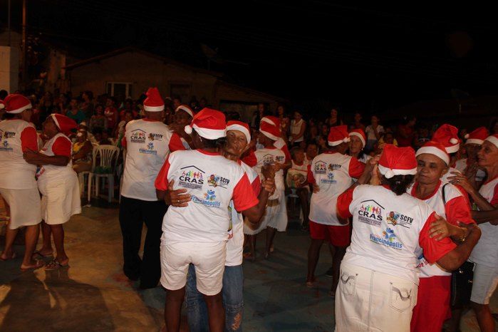 A Secretaria Municipal da Assistência Social realizou o Natal Feliz - Imagem 59