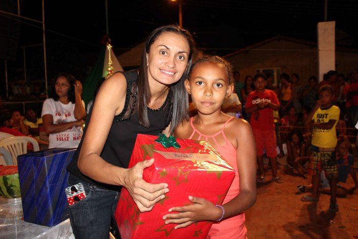A Secretaria Municipal da Assistência Social realizou o Natal Feliz - Imagem 169