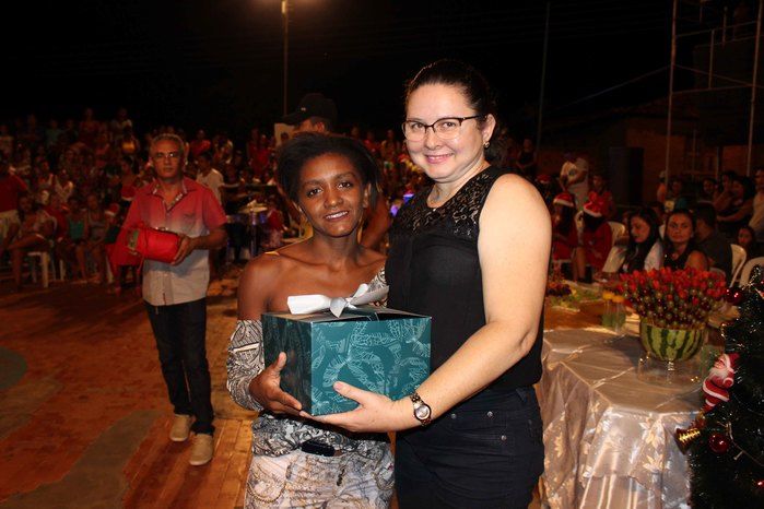 A Secretaria Municipal da Assistência Social realizou o Natal Feliz - Imagem 45